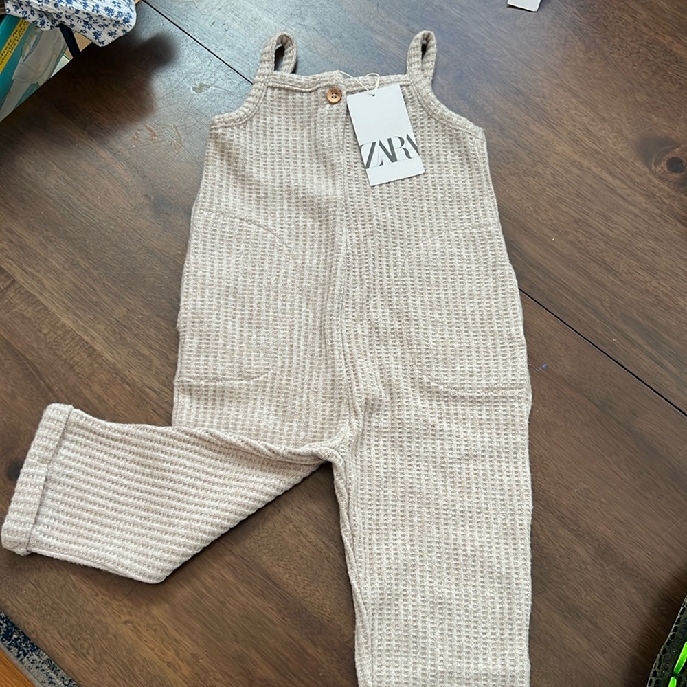 Zara soft knit jumpsuit/romper 2-3T girls